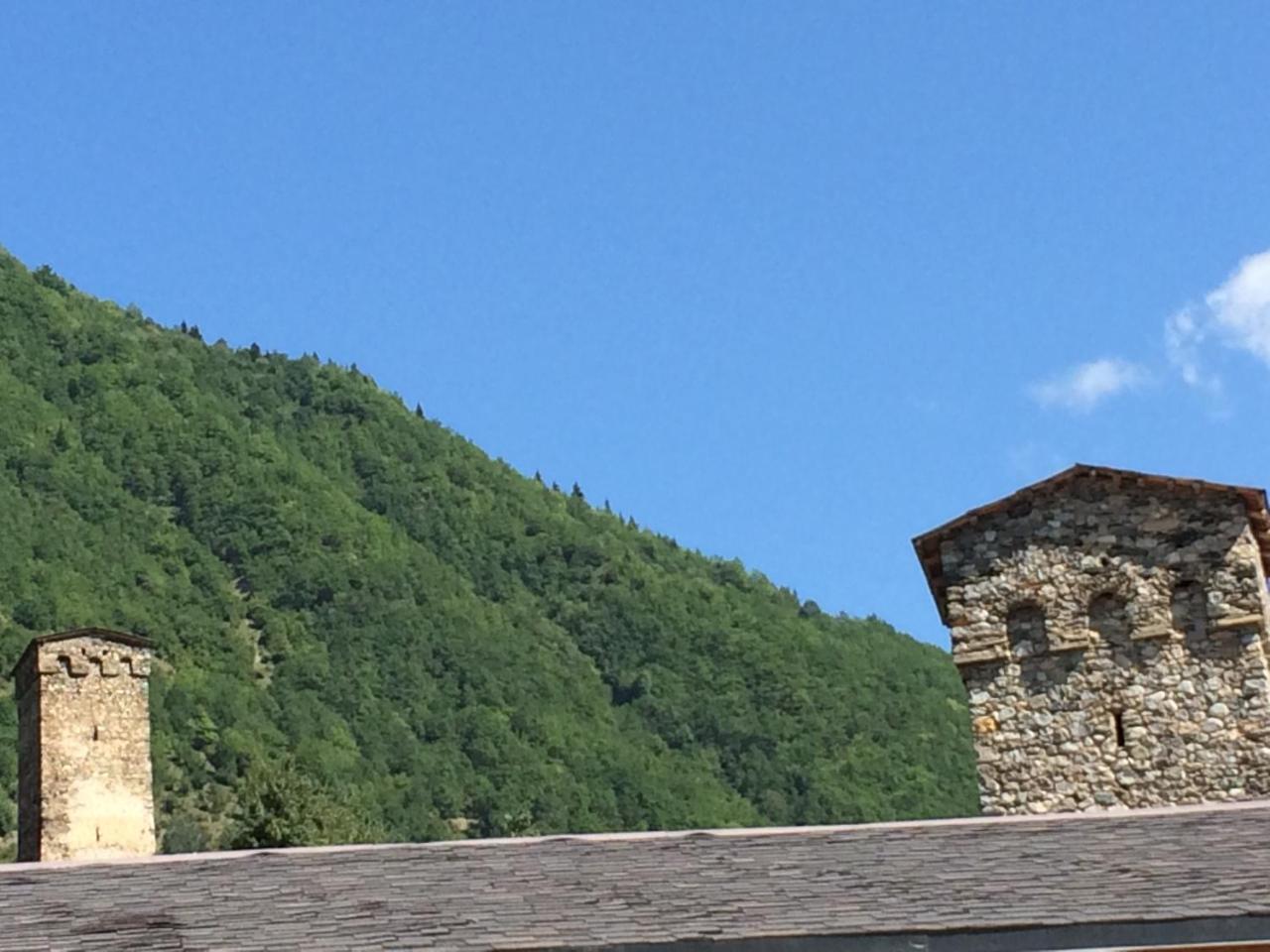 Guest House Lela Mestia Exterior foto